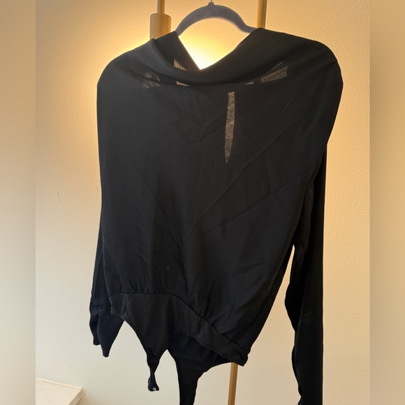 Astr the label Blakely Draped Long Sleeve Bodysuit - Picture 2 of 4